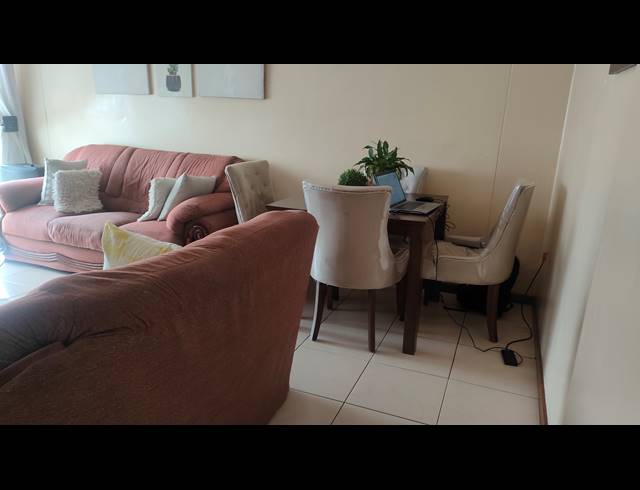 2 BEDROOM FLAT FOR SALE IN SILVERTON